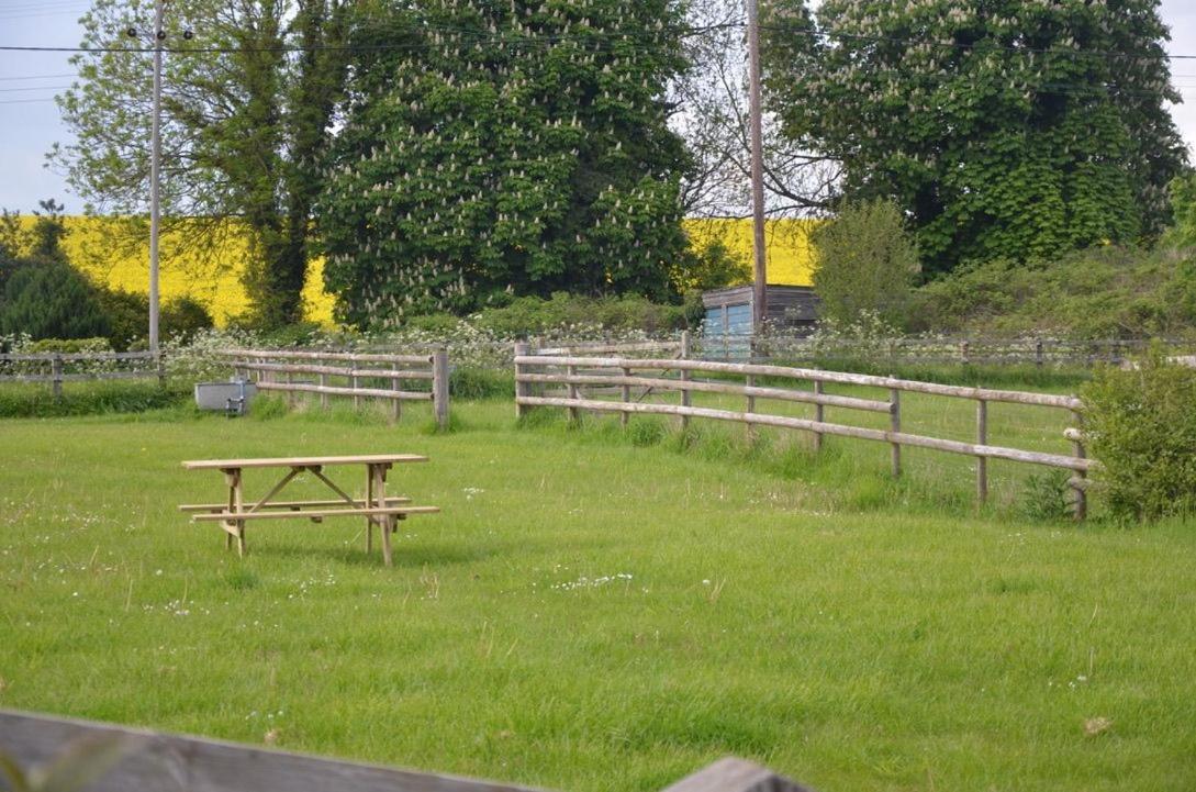 Teffont Magna Stable Cottage מראה חיצוני תמונה